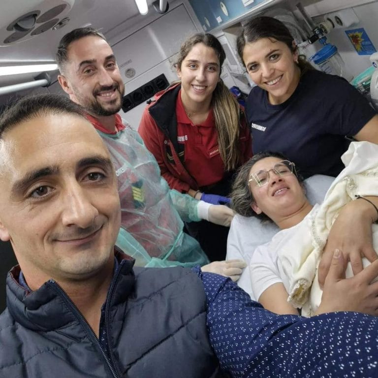 Bebé nasce no quartel dos Bombeiros do Marco de Canaveses