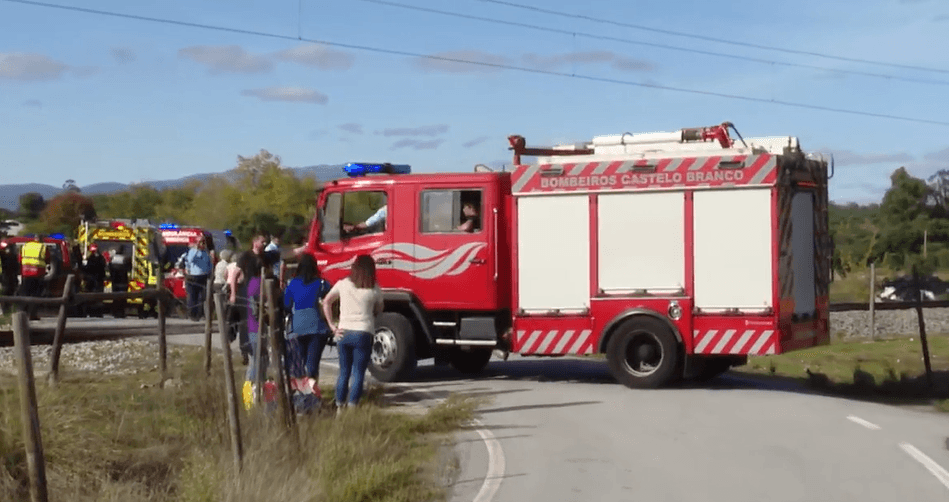 Bombeiros Um morto após colisão entre comboio e carro no concelho de Castelo Branco
