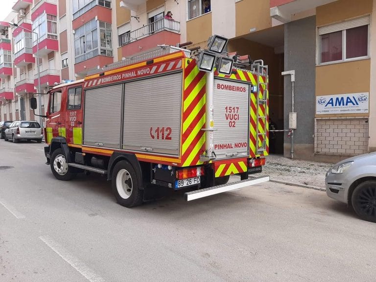 Homem morre após atropelamento de máquina numa fábrica do Pinhal Novo