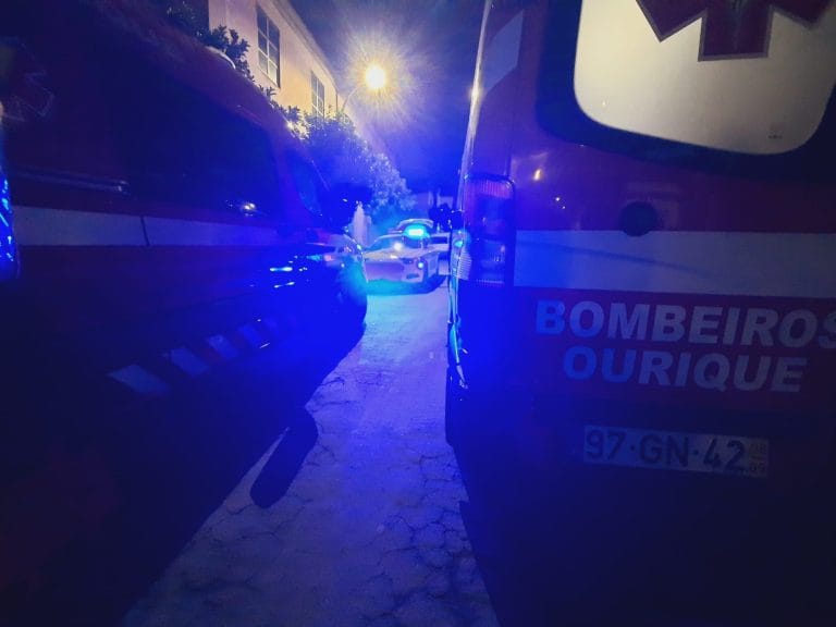 Homem sofre queimaduras ligeiras em incêndio e mobiliza bombeiros de ourique